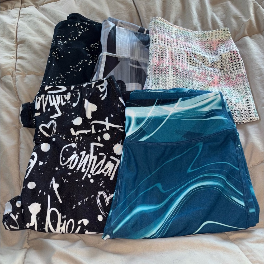 Bundle of 5 OG Fabletics Leggings Size Medium